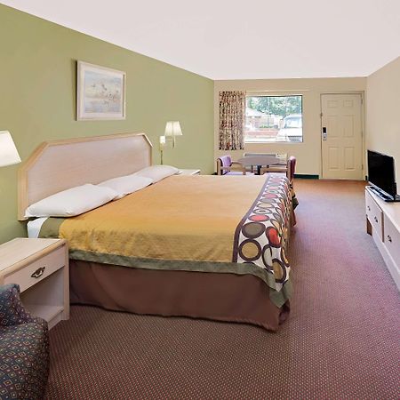 Super 8 By Wyndham Kosciusko Motel Exterior photo