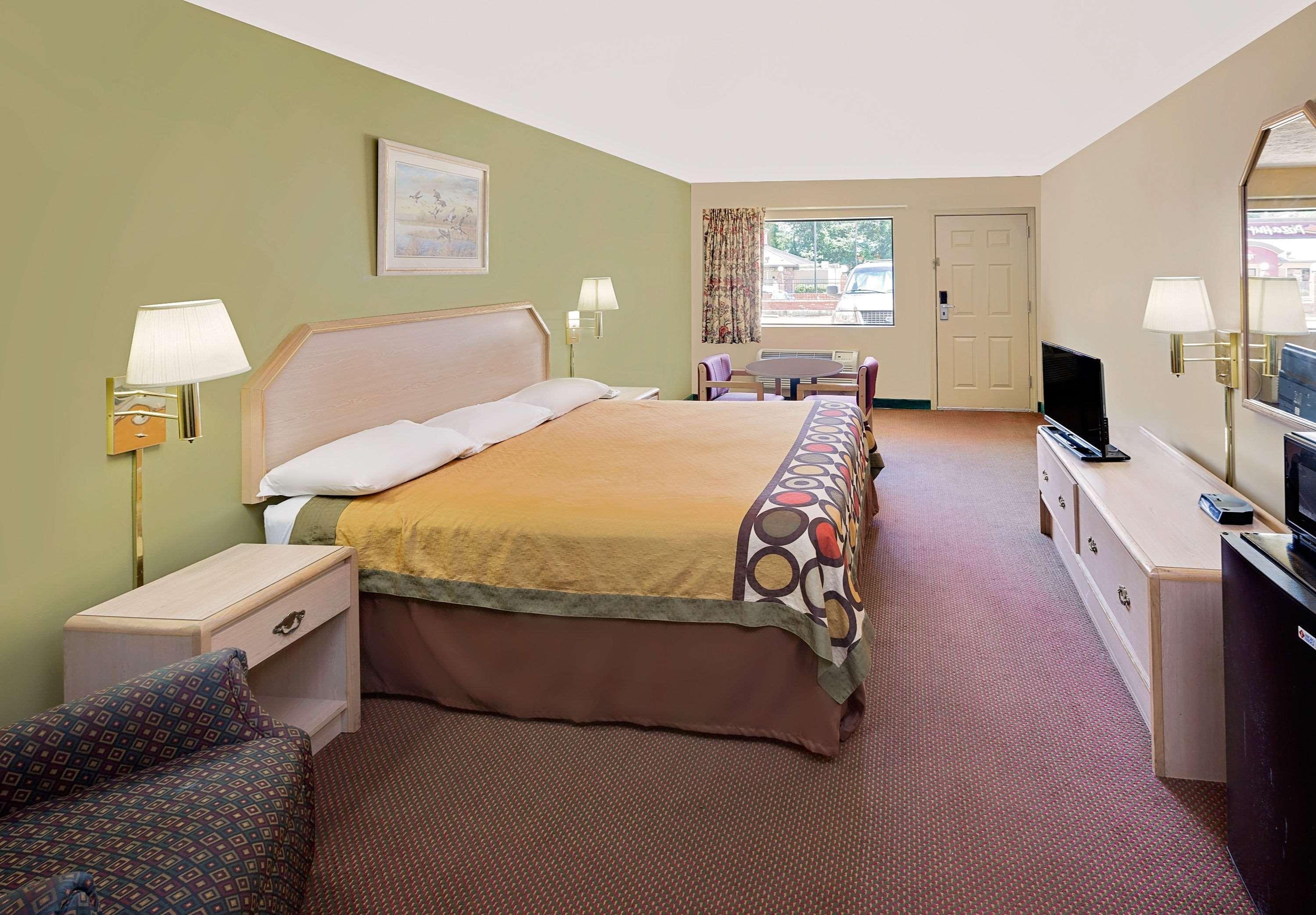 Super 8 By Wyndham Kosciusko Motel Exterior photo