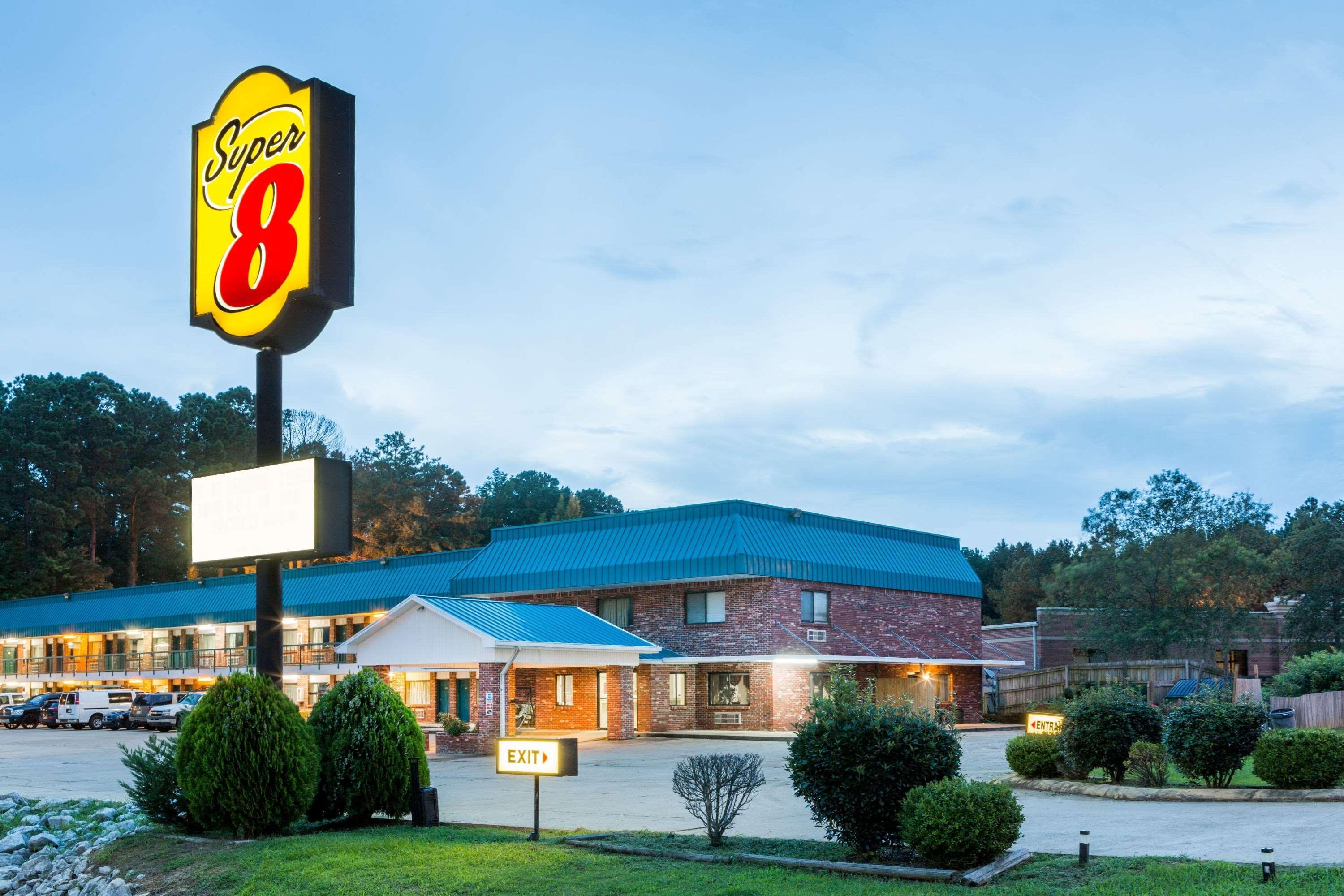 Super 8 By Wyndham Kosciusko Motel Exterior photo